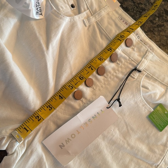Tinseltown White high rise Flare Button fly jeans NWT 7/28 - Picture 9 of 11